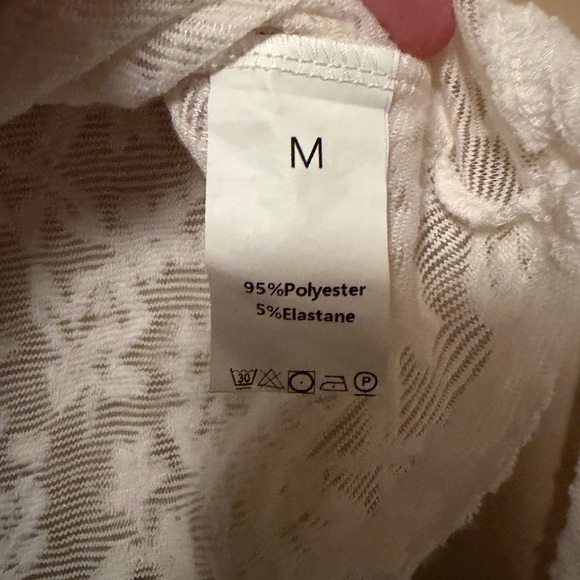 Women’s long sleeve top. Size medium. - Picture 5 of 6